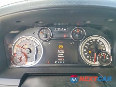 Zdjęcie 9 z 11 samochodu: 2018 RAM 2500 LARAMIE VIN:3C6UR5FL6JG419626 - miniatura