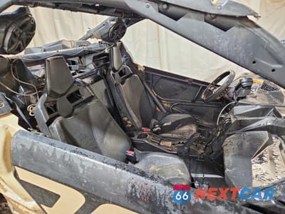 Piąte zdjęcie samochodu w środku: 2022 CAN-AM MAVERICK X3 DS TURBO UTILITY VEHICLE VIN:3JBVGAY44NE000583 - miniatura