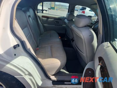 Zdjęcie 10 z 12 samochodu: 2001 LINCOLN TOWN CAR SIGNATURE VIN:1LNHM82WX1Y670046 - miniatura