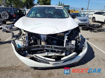 Piąte zdjęcie samochodu w środku: 2015 TOYOTA RAV4 LE VIN:JTMZFREV0FJ028818 - miniatura
