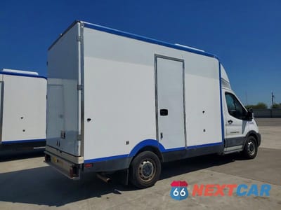Czwarte zdjęcie samochodu z boku: 2022 FORD TRANSIT DELIVERY TRUCK VIN:1FDBW5Z85NKA35735 - miniatura