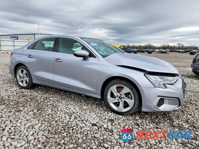 Czwarte zdjęcie samochodu z boku: 2022 AUDI A3 PREMIUM VIN:WAUAUDGY3NA060963 - miniatura