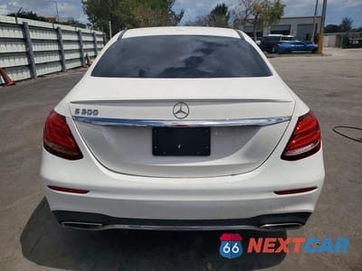 Zdjęcie 6 z 11 samochodu: 2019 MERCEDES-BENZ E 300 VIN:WDDZF4JB4KA504289 - miniatura