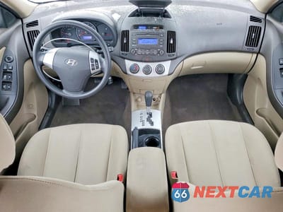 Zdjęcie 8 z 11 samochodu: 2009 HYUNDAI ELANTRA GLS VIN:KMHDU46D99U809358 - miniatura