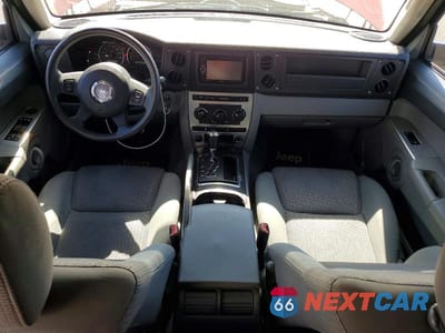 Zdjęcie 8 z 12 samochodu: 2006 JEEP COMMANDER VIN:1J8HG48K36C219711 - miniatura