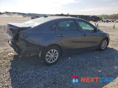 Trzecie zdjęcie samochodu z tyłu: 2024 KIA FORTE LX VIN:3KPF24AD5RE821869 - miniatura