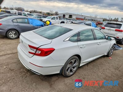 Trzecie zdjęcie samochodu z tyłu: 2018 HONDA ACCORD EXL VIN:1HGCV1F55JA125466 - miniatura