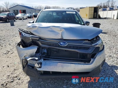 Piąte zdjęcie samochodu w środku: 2025 SUBARU FORESTER PREMIUM VIN:JF2SLDBC1SH575910 - miniatura