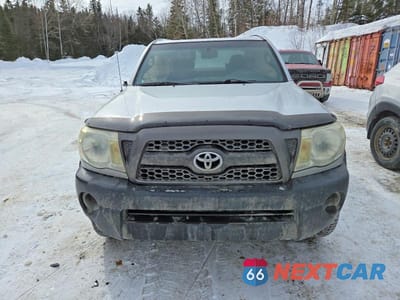 Piąte zdjęcie samochodu w środku: 2011 TOYOTA TACOMA BASE VIN:5TFUX4EN4BX001171 - miniatura