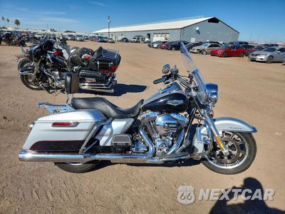 2015 HARLEY-DAVIDSON FLHR ROAD KING 1HD1FBM13FB679355 - główne zdjęcie licytacji z USA - miniatura