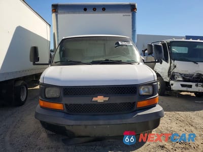 Piąte zdjęcie samochodu w środku: 2007 CHEVROLET EXPRESS G3500 VIN:1GBJG31U371112559 - miniatura