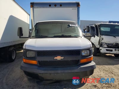 Piąte zdjęcie samochodu w środku: 2007 CHEVROLET EXPRESS G3500 VIN:1GBJG31U371112559 - miniatura