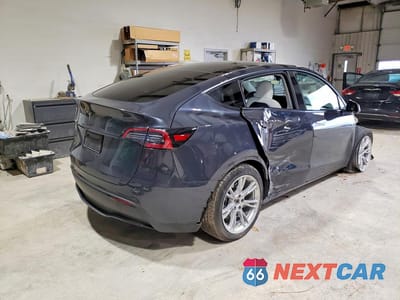 Trzecie zdjęcie samochodu z tyłu: 2024 TESLA MODEL Y VIN:7SAYGDEDXRF041190 - miniatura