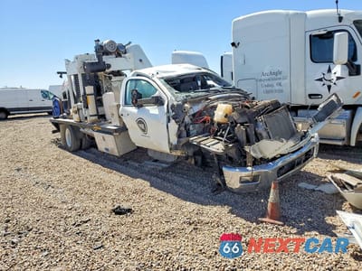 Czwarte zdjęcie samochodu z boku: 2023 INTERNATIONAL CV515 HYDROVAC TRUCK VIN:1HTKTSWK0PH135255 - miniatura