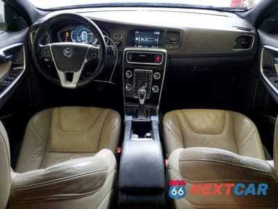 Zdjęcie 8 z 13 samochodu: 2015 VOLVO V60 PREMIER VIN:YV140MEK0F1225910 - miniatura