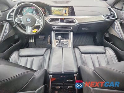 Zdjęcie 8 z 14 samochodu: 2021 BMW X6 M50I VIN:5UXCY8C01M9F58300 - miniatura