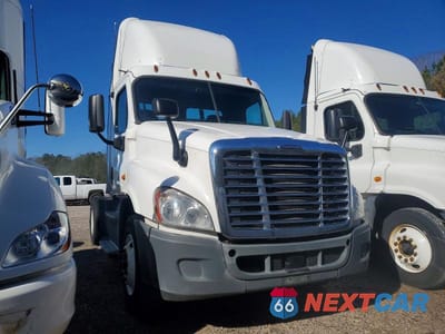 2016 FREIGHTLINER CASCADIA 125 SEMI TRUCK 1FUBGEDV8GLHC5658 - główne zdjęcie licytacji z USA - miniatura