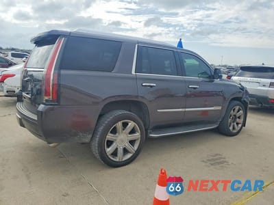 Trzecie zdjęcie samochodu z tyłu: 2018 CADILLAC ESCALADE LUXURY VIN:1GYS3BKJXJR368601 - miniatura
