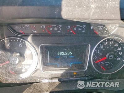 Zdjęcie 8 z 10 samochodu: 2019 INTERNATIONAL LS532 SEMI TRUCK VIN:3HSLGAPR8KN332059 - miniatura