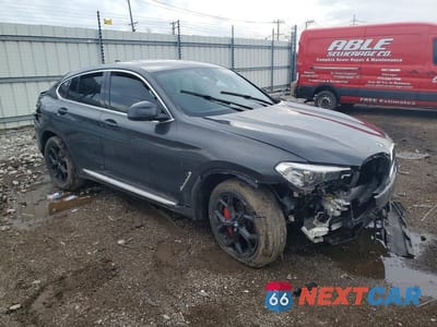 Czwarte zdjęcie samochodu z boku: 2021 BMW X4 XDRIVE30I VIN:5UX2V1C04M9F54334 - miniatura