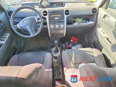 Zdjęcie 8 z 13 samochodu: 2004 SCION XB BASE VIN:JTLKT334740153310 - miniatura