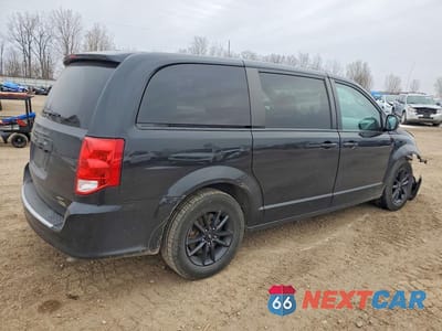 Trzecie zdjęcie samochodu z tyłu: 2019 DODGE GRAND CARAVAN GT VIN:2C4RDGEG6KR734967 - miniatura