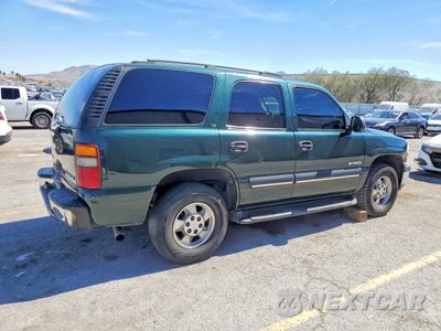 Trzecie zdjęcie samochodu z tyłu: 2002 CHEVROLET TAHOE C1500 VIN:1GNEC13VX2R116886 - miniatura