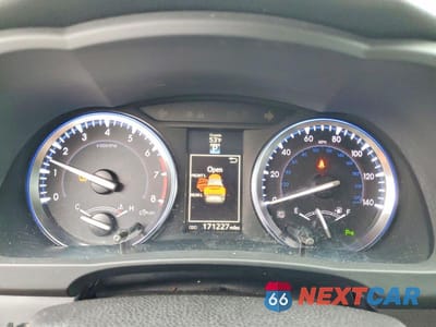 Zdjęcie 9 z 12 samochodu: 2016 TOYOTA HIGHLANDER LIMITED VIN:5TDDKRFH6GS300761 - miniatura