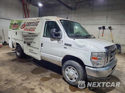 Czwarte zdjęcie samochodu z boku: 2018 FORD ECONOLINE E350 SUPER DUTY CUTAWAY VAN VIN:1FDWE3F63JDC30307 - miniatura