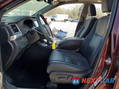 Zdjęcie 7 z 13 samochodu: 2019 TOYOTA HIGHLANDER LIMITED PLATINUM VIN:5TDDZRFH6KS966071 - miniatura