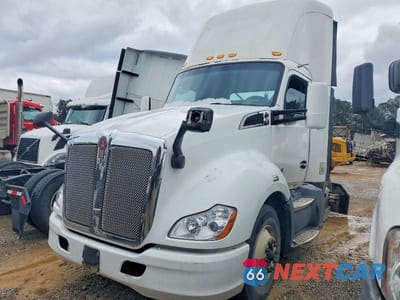 Drugie zdjęcie samochodu z przodu: 2016 KENWORTH T680 SEMI TRUCK VIN:1XKYA48X5GJ496673 - miniatura