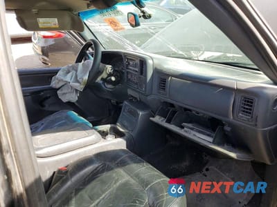 Zdjęcie 8 z 13 samochodu: 2002 CHEVROLET SILVERADO K2500 HEAVY DUTY VIN:1GCHK29132E247412 - miniatura