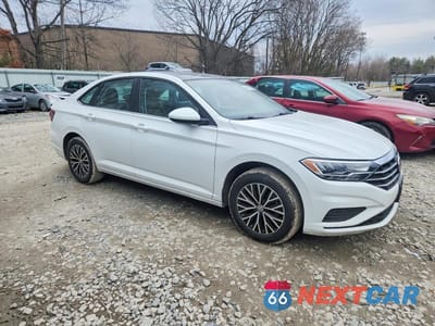 Czwarte zdjęcie samochodu z boku: 2021 VOLKSWAGEN JETTA S VIN:3VWC57BU8MM103092 - miniatura