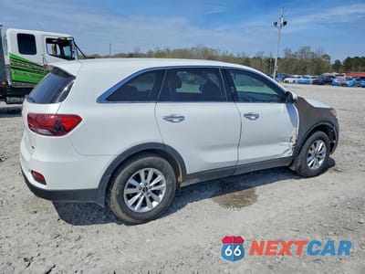 Trzecie zdjęcie samochodu z tyłu: 2020 KIA SORENTO L VIN:5XYPG4A35LG676937 - miniatura