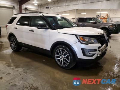Czwarte zdjęcie samochodu z boku: 2017 FORD EXPLORER SPORT VIN:1FM5K8GT6HGB03128 - miniatura
