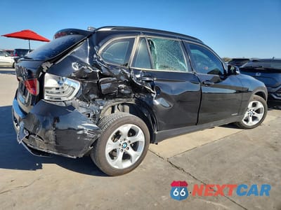 Trzecie zdjęcie samochodu z tyłu: 2014 BMW X1 SDRIVE28I VIN:WBAVM1C53EVW47247 - miniatura