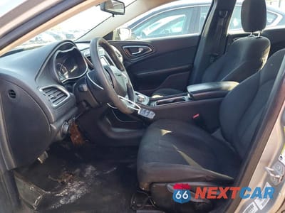 Zdjęcie 7 z 11 samochodu: 2016 CHRYSLER 200 LIMITED VIN:1C3CCCABXGN141178 - miniatura