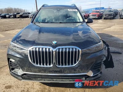 Piąte zdjęcie samochodu w środku: 2021 BMW X7 XDRIVE40I VIN:5UXCW2C07M9F27460 - miniatura