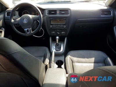 Zdjęcie 8 z 11 samochodu: 2011 VOLKSWAGEN JETTA SE VIN:3VWDX7AJ0BM012546 - miniatura