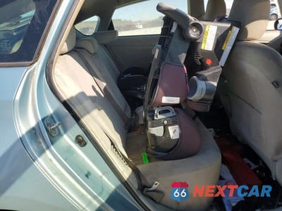 Zdjęcie 10 z 12 samochodu: 2014 TOYOTA PRIUS TWO VIN:JTDKN3DUXE1832701 - miniatura