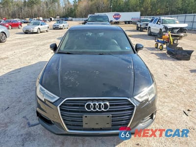 Piąte zdjęcie samochodu w środku: 2018 AUDI A3 PREMIUM VIN:WAUAUHFF7J1054603 - miniatura