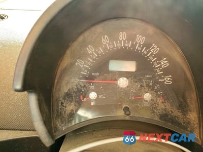 Zdjęcie 9 z 11 samochodu: 2002 VOLKSWAGEN NEW BEETLE GLX VIN:3VWDD21C42M401557 - miniatura