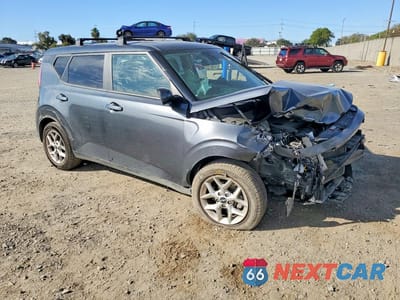 Czwarte zdjęcie samochodu z boku: 2023 KIA SOUL LX VIN:KNDJ23AU2P7884493 - miniatura