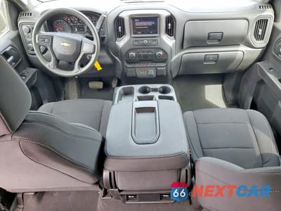 Zdjęcie 8 z 12 samochodu: 2021 CHEVROLET SILVERADO K1500 CUSTOM VIN:3GCPYBEK6MG421736 - miniatura
