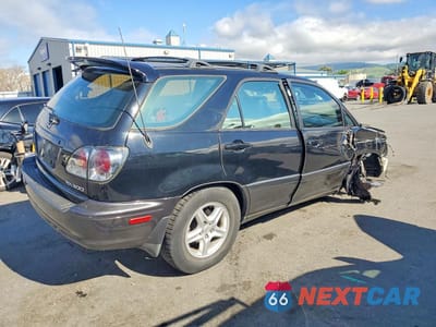 Trzecie zdjęcie samochodu z tyłu: 2002 LEXUS RX 300 BASE VIN:JTJHF10U120246758 - miniatura