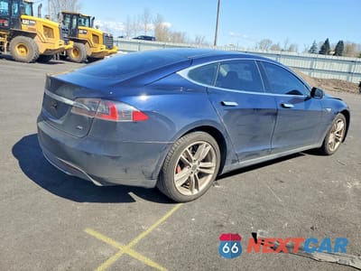 Trzecie zdjęcie samochodu z tyłu: 2014 TESLA MODEL S VIN:5YJSA1S13EFP51202 - miniatura