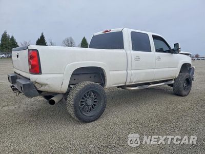 Trzecie zdjęcie samochodu z tyłu: 2005 CHEVROLET SILVERADO K2500 HEAVY DUTY VIN:1GCHK23285F917942 - miniatura