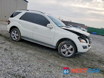 Czwarte zdjęcie samochodu z boku: 2009 MERCEDES-BENZ ML 350 VIN:4JGBB86E69A463039 - miniatura