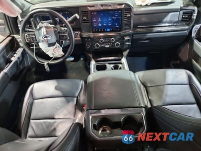 Zdjęcie 8 z 12 samochodu: 2024 FORD F350 SUPER DUTY VIN:1FT8W3BN7REE73289 - miniatura