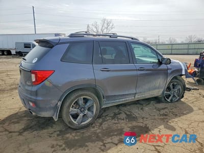 Trzecie zdjęcie samochodu z tyłu: 2019 HONDA PASSPORT ELITE VIN:5FNYF8H03KB006657 - miniatura